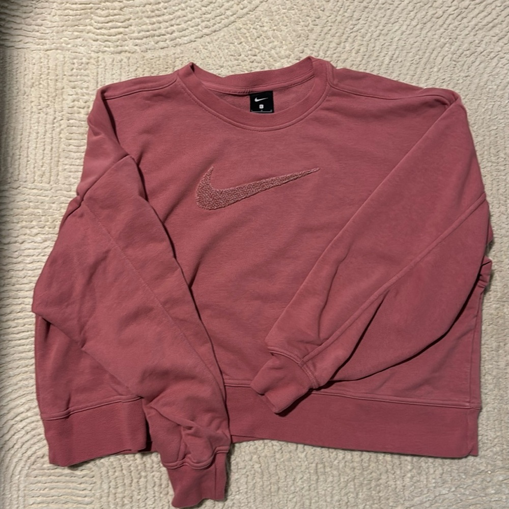 Nike women’s cropped sweatshirts, size L
